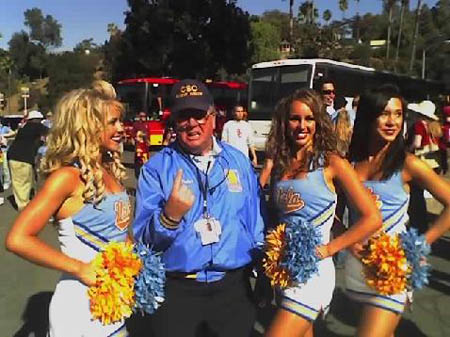 478_120206_Bob_with_#33BDAE